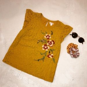 Embroidered mustard yellow top!